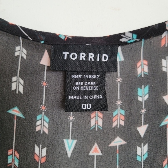 Torrid Arrow Print Tulip Back Sheer Cami Tank Black Multicolor Size 00 - Picture 10 of 13